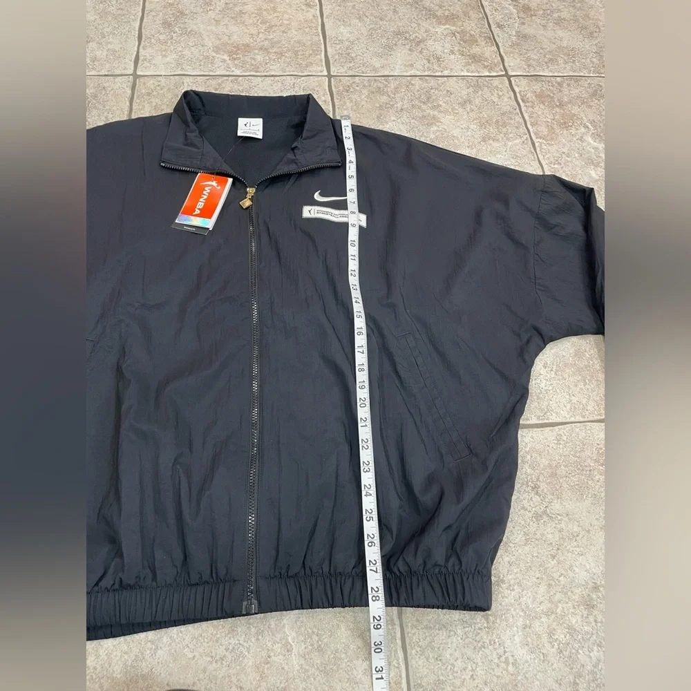 Nike women’s  Dark Gray Windbreaker Jacket